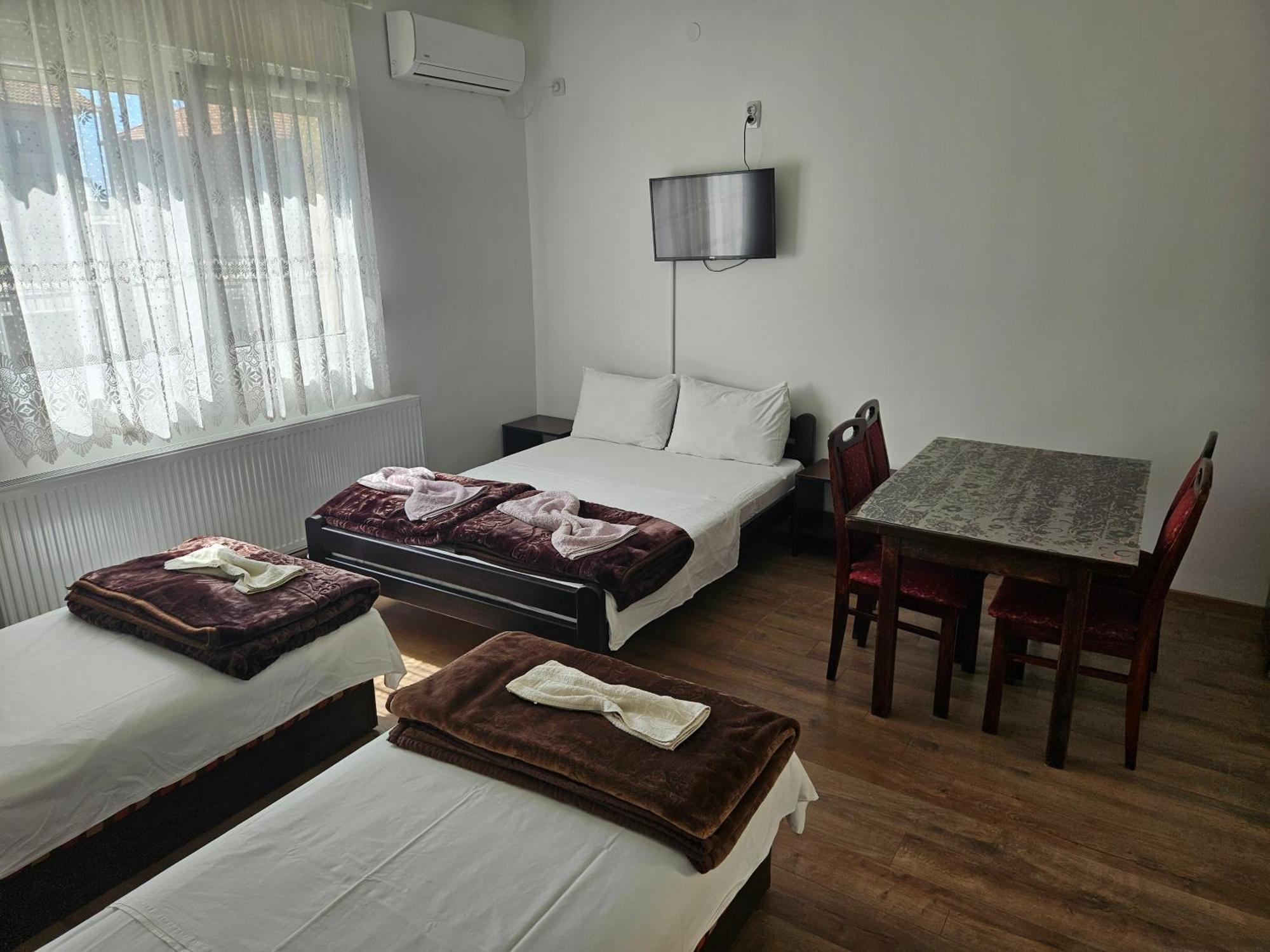 Apartments Kuca Aleksic Nis Exterior foto