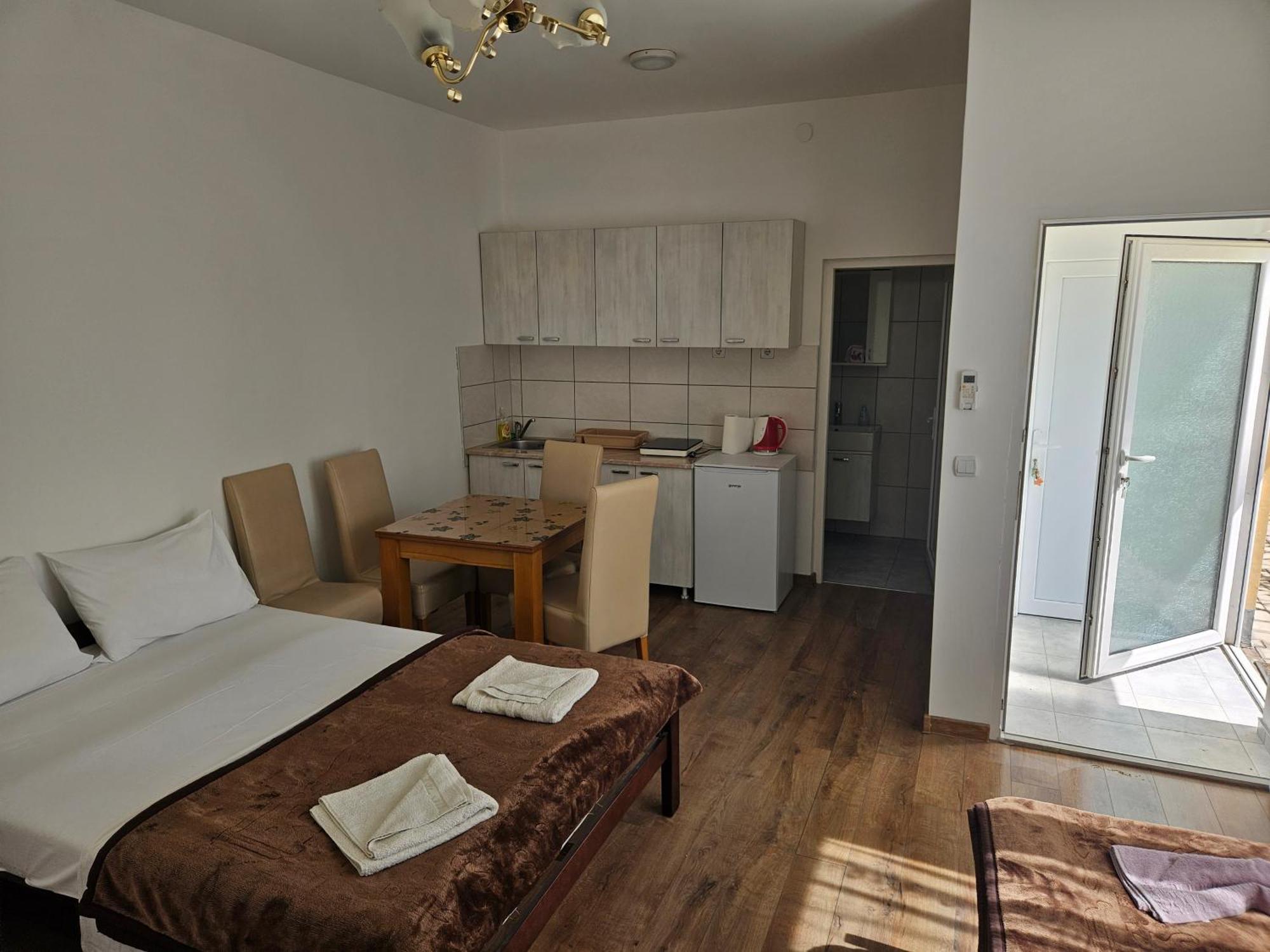 Apartments Kuca Aleksic Nis Exterior foto