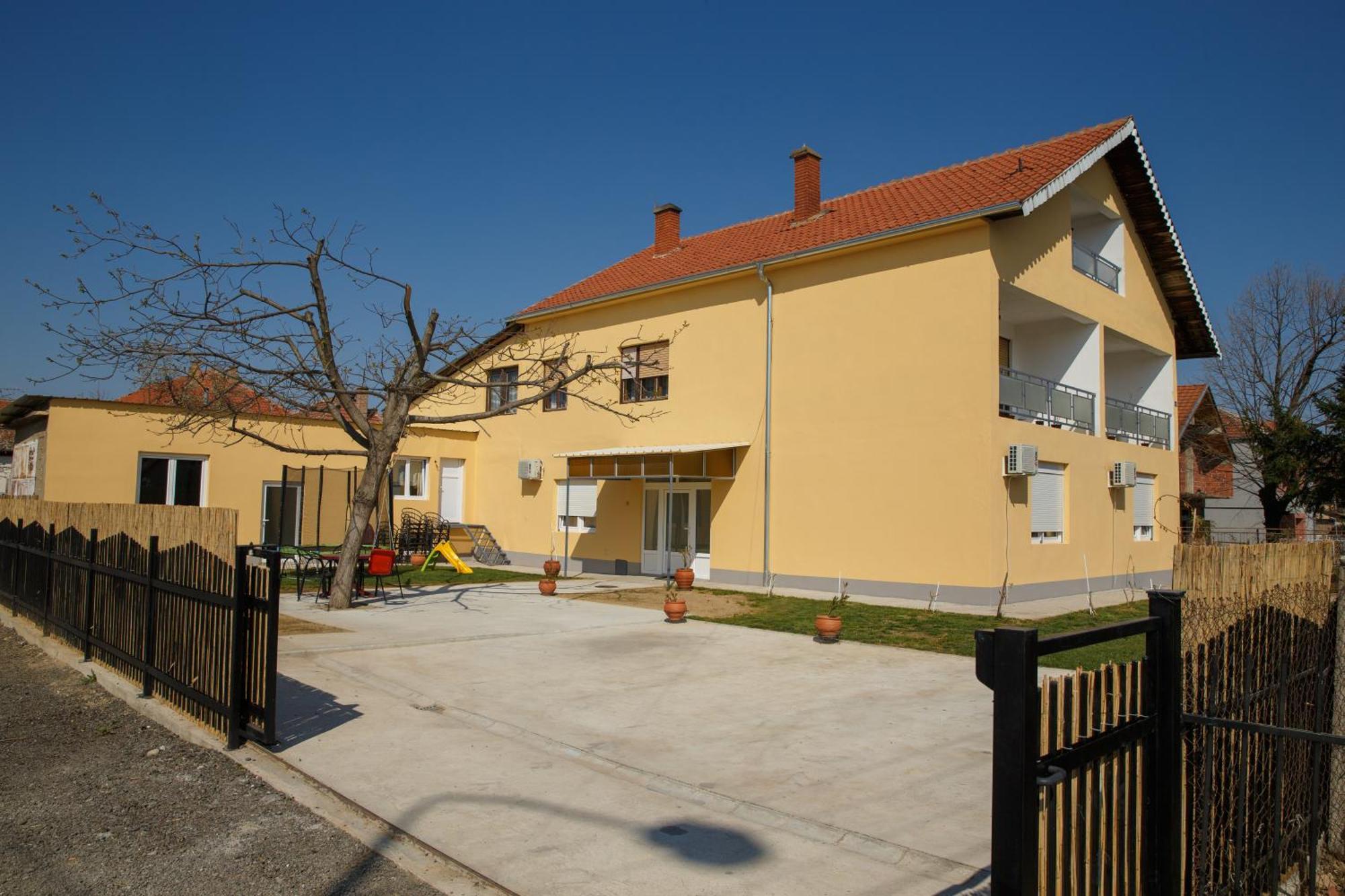 Apartments Kuca Aleksic Nis Exterior foto