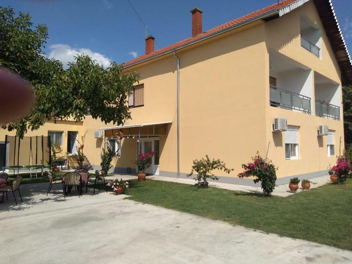 Apartments Kuca Aleksic Nis Exterior foto