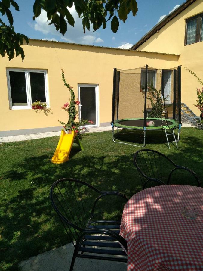 Apartments Kuca Aleksic Nis Exterior foto
